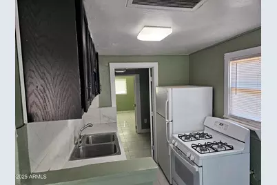 725 W Southgate Avenue, Phoenix, AZ 85041 - Photo 5