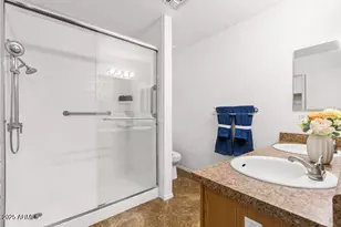 11402 W Hutton Dr, Surprise, AZ 85378 - Photo 9