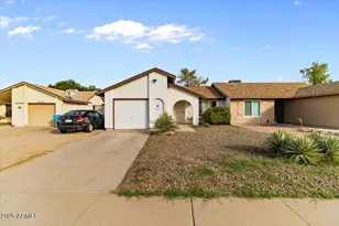 3004 W Irma Ln, Phoenix, AZ 85027 - Photo 1