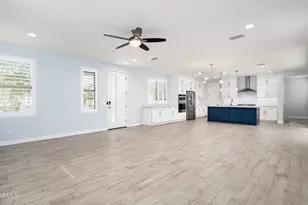 25822 N 20th Ln, Phoenix, AZ 85085 - Photo 9