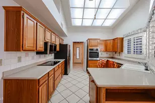 20020 N Ascot Dr, Sun City West, AZ 85375 - Photo 7