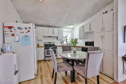 7302 W Peoria Avenue #74, Peoria, AZ 85345 - Photo 5