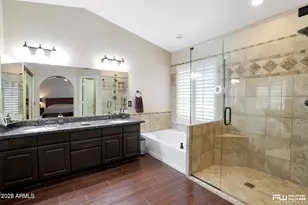 8742 W Wethersfield Rd, Peoria, AZ 85381 - Photo 17