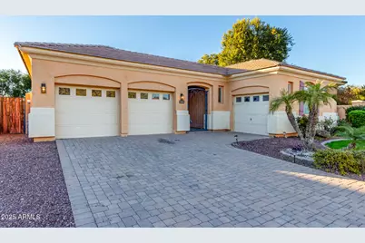 2668 S Stuart Avenue, Gilbert, AZ 85295 - Photo 7