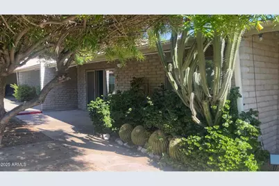 3635 E Turney Avenue #7, Phoenix, AZ 85018 - Photo 1