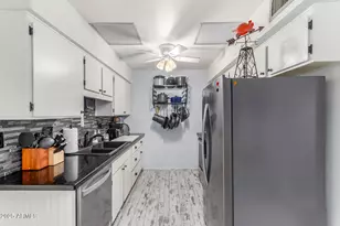 10161 W Thunderbird Blvd, Sun City, AZ 85351 - Photo 13