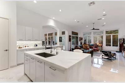 14437 E Wethersfield Road, Scottsdale, AZ 85259 - Photo 13