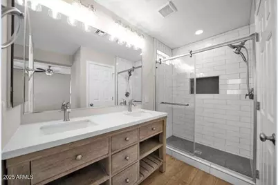 3941 E Cat Balue Drive, Phoenix, AZ 85050 - Photo 15