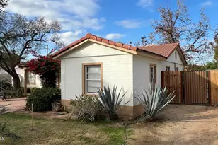 2208 E Earll Dr, Phoenix, AZ 85016 - Photo 3