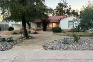 2208 E Earll Dr, Phoenix, AZ 85016 - Photo 1