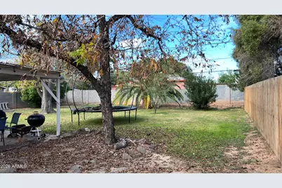 2208 E Earll Drive, Phoenix, AZ 85016 - Photo 9