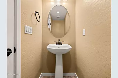 815 E Rose Lane #139, Phoenix, AZ 85014 - Photo 11