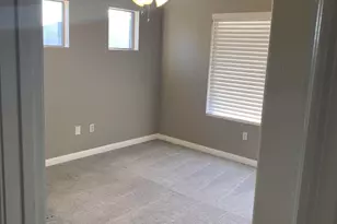 21842 N 40th Pl, Phoenix, AZ 85050 - Photo 13