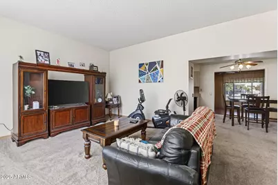 11034 W Crestbrook Drive, Sun City, AZ 85351 - Photo 9