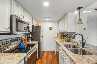 834 E Joan D Arc Avenue, Phoenix, AZ 85022 - Photo 7