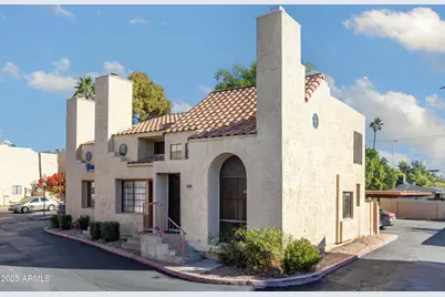 1025 E Highland Avenue #30, Phoenix, AZ 85014 - Photo 1