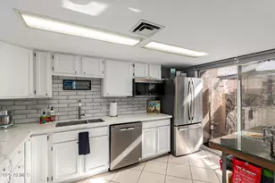 7838 E Parkview Dr, Mesa, AZ 85208 - Photo 9