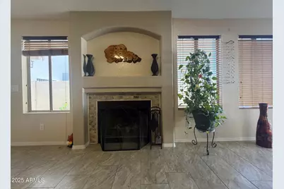 112 W Smoke Tree Road, Gilbert, AZ 85233 - Photo 11