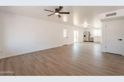 4743 W Shaw Butte Drive, Glendale, AZ 85304 - Photo 9