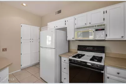 15924 W Falcon Ridge Drive, Sun City West, AZ 85375 - Photo 21