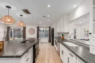 5253 E Beck Ln, Scottsdale, AZ 85254 - Photo 7