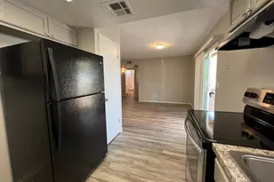 10641 N 15th Ave, Phoenix, AZ 85029 - Photo 3