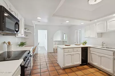 3800 E Lincoln Drive #7, Phoenix, AZ 85018 - Photo 7