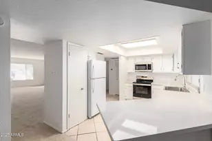 2128 E Villa Ct, Tempe, AZ 85282 - Photo 13