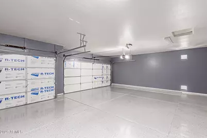 8632 S 10th Lane, Phoenix, AZ 85041 - Photo 21