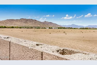 8632 S 10th Lane, Phoenix, AZ 85041 - Photo 31