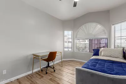 8632 S 10th Lane, Phoenix, AZ 85041 - Photo 17