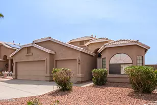 8632 S 10th Ln, Phoenix, AZ 85041 - Photo 1
