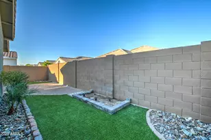 2842 E Fraktur Rd, Phoenix, AZ 85040 - Photo 15