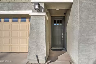 2842 E Fraktur Rd, Phoenix, AZ 85040 - Photo 37