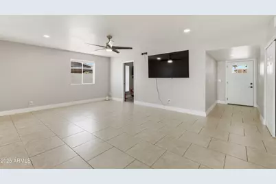 10428 W Calle De Plata Street, Phoenix, AZ 85037 - Photo 5