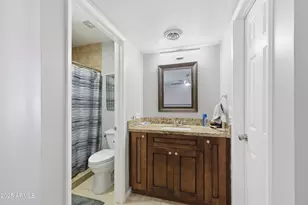 10428 W Calle De Plata St, Phoenix, AZ 85037 - Photo 19