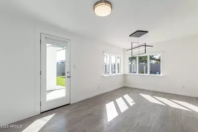 3329 E Palm Lane, Phoenix, AZ 85008 - Photo 9