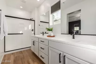 283 E Balsam Dr, Chandler, AZ 85286 - Photo 19