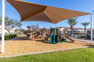 283 E Balsam Dr, Chandler, AZ 85286 - Photo 39