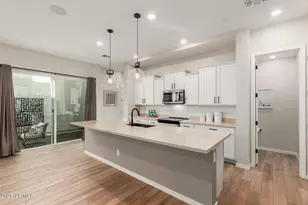 283 E Balsam Dr, Chandler, AZ 85286 - Photo 9