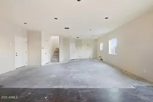 1030 E Odeum Ln, Phoenix, AZ 85040 - Photo 5