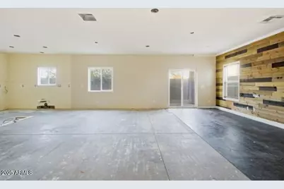 1030 E Odeum Lane, Phoenix, AZ 85040 - Photo 9