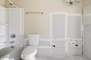 1030 E Odeum Ln, Phoenix, AZ 85040 - Photo 17