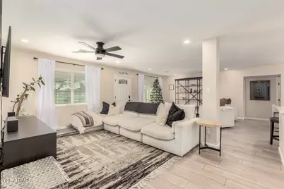 2340 E Heatherbrae Drive, Phoenix, AZ 85016 - Photo 9