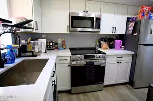 15801 N 29th St, Phoenix, AZ 85032 - Photo 13