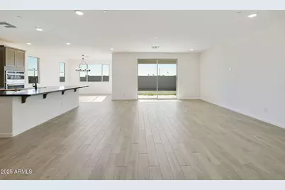 15691 W Mercer Lane, Surprise, AZ 85379 - Photo 23