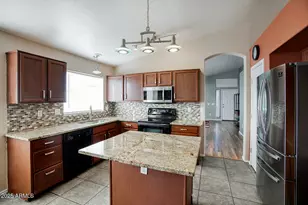 741 S Silverbrush Dr, Chandler, AZ 85226 - Photo 5