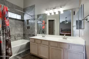 741 S Silverbrush Dr, Chandler, AZ 85226 - Photo 9