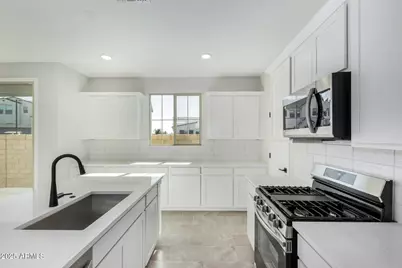 15611 S 180th Lane, Goodyear, AZ 85338 - Photo 11