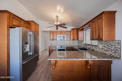 6347 W Puget Avenue, Glendale, AZ 85302 - Photo 9